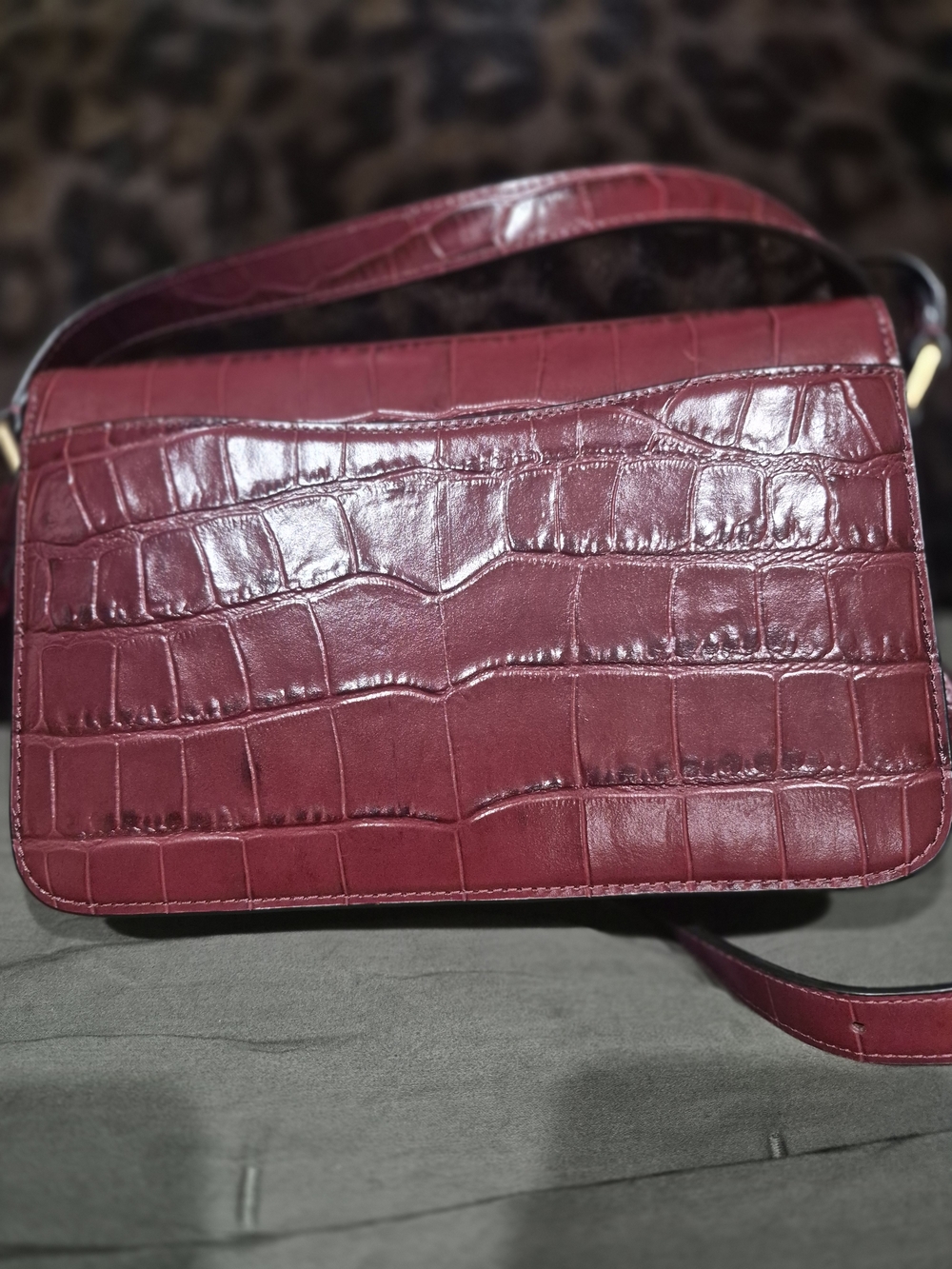 Coach Wine Croc-Embossed Leather Crossbody with Gold Hardware - Picture 5 of 6